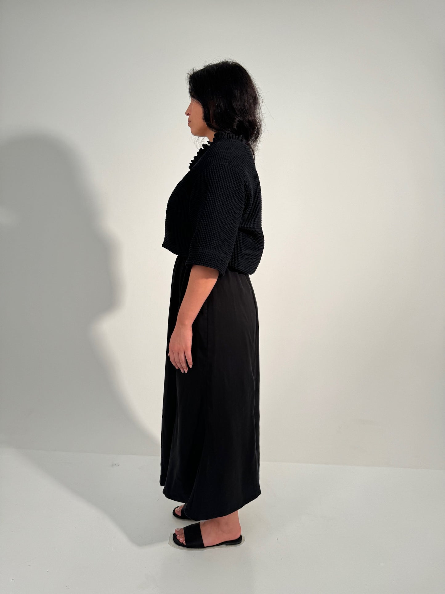 Shirt aus Waffelpique mit gerüschtem Auschnitt