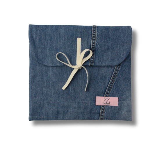 Laptop-/Tablethülle mit Schleife -  Jeans-upcycling