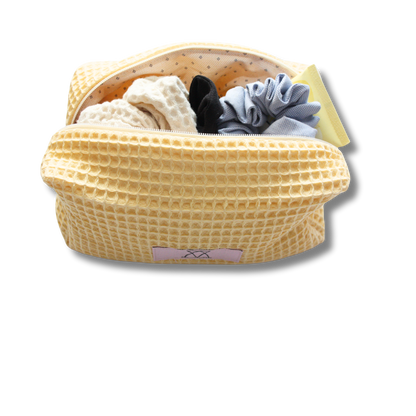 Beautybag aus Waffelpique in Buttergelb